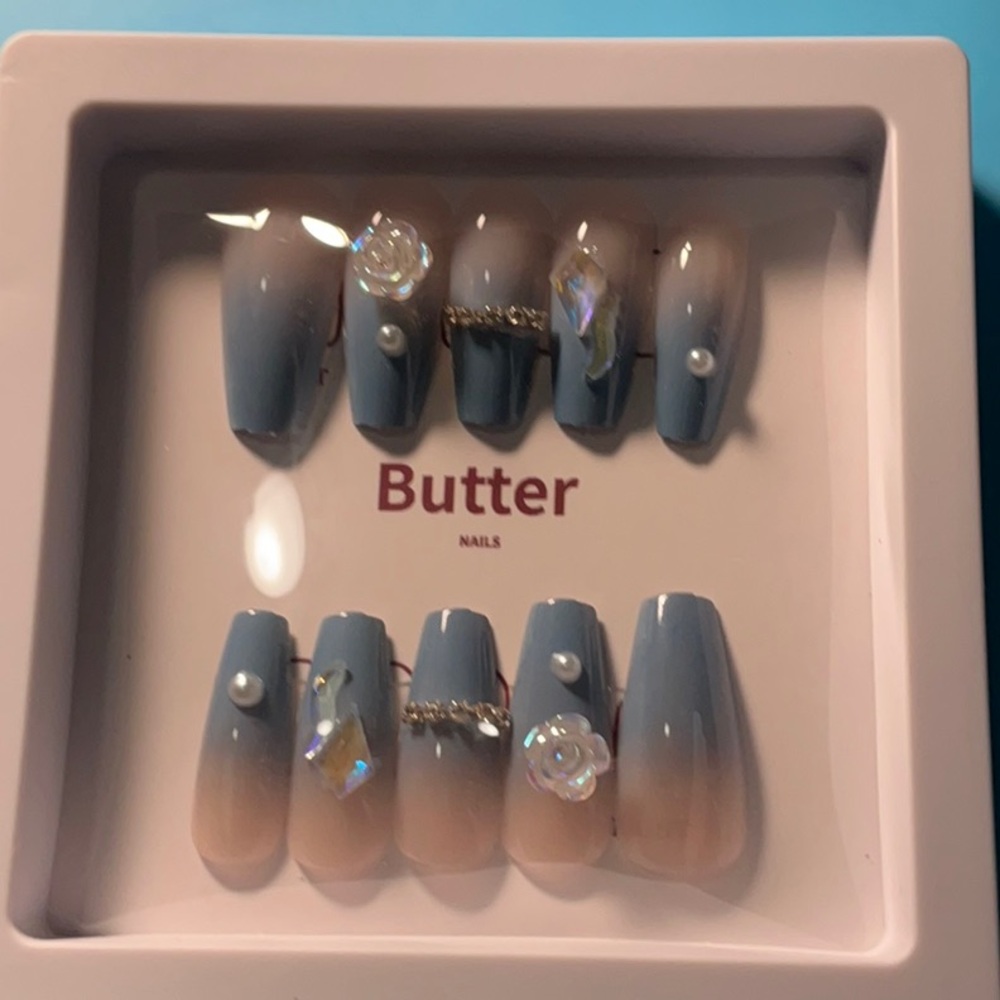 Butter Blue and Nude Gradient Press-On Nails